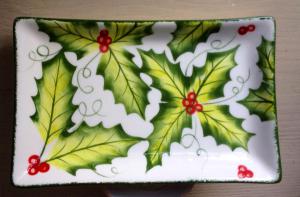 Holly-leaf-rectangle-dish